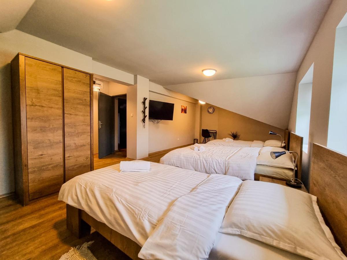 Xxl Rooms Osijek Ngoại thất bức ảnh