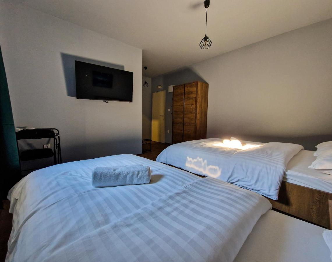 Xxl Rooms Osijek Ngoại thất bức ảnh