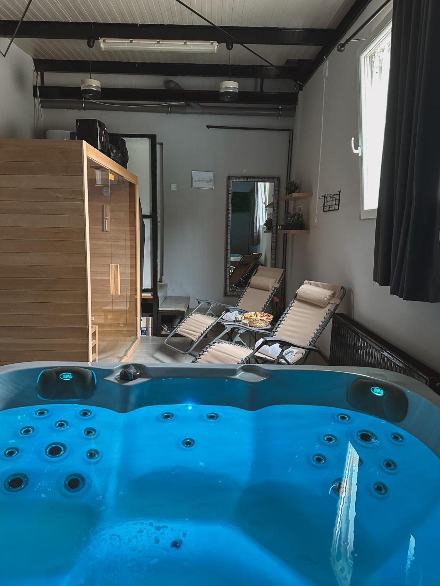 Xxl Rooms Osijek Ngoại thất bức ảnh