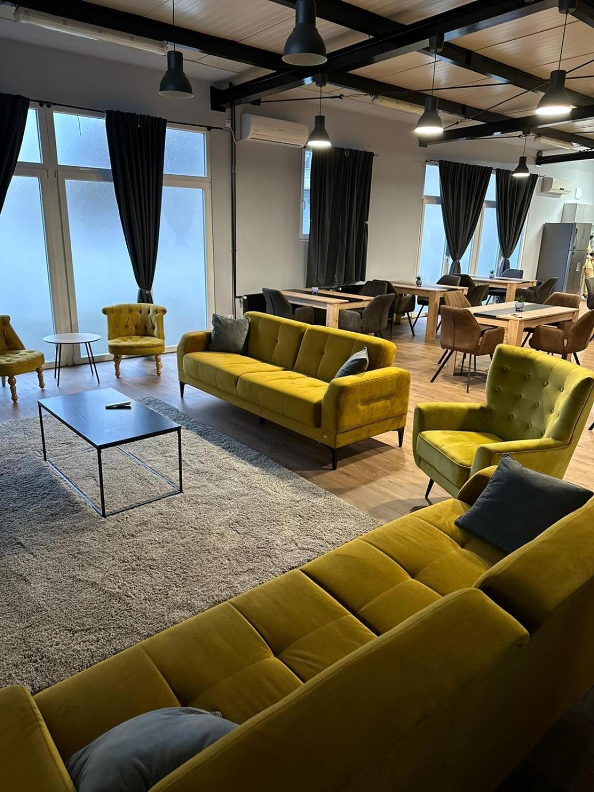 Xxl Rooms Osijek Ngoại thất bức ảnh